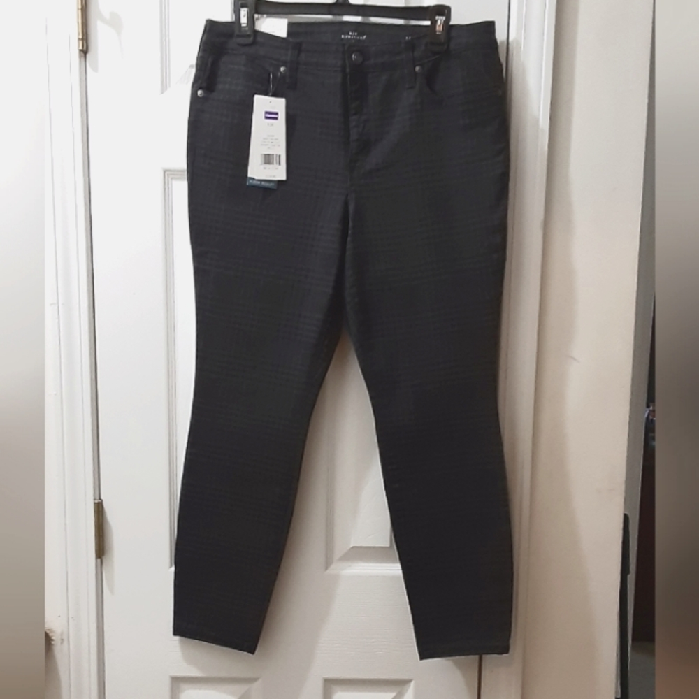 💥FINAL MARKDOWN💥MID RISE SKINNY ANKLE